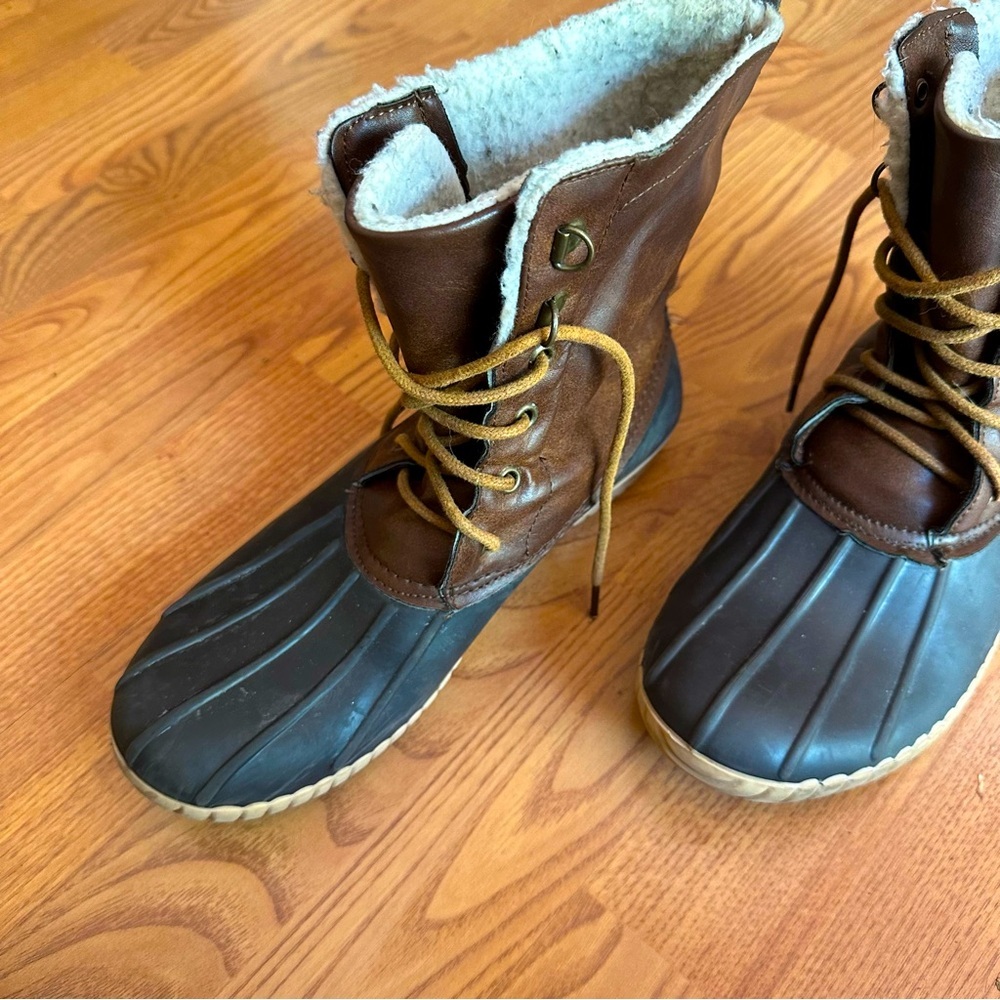 Duck Boots - Picture 4 of 5